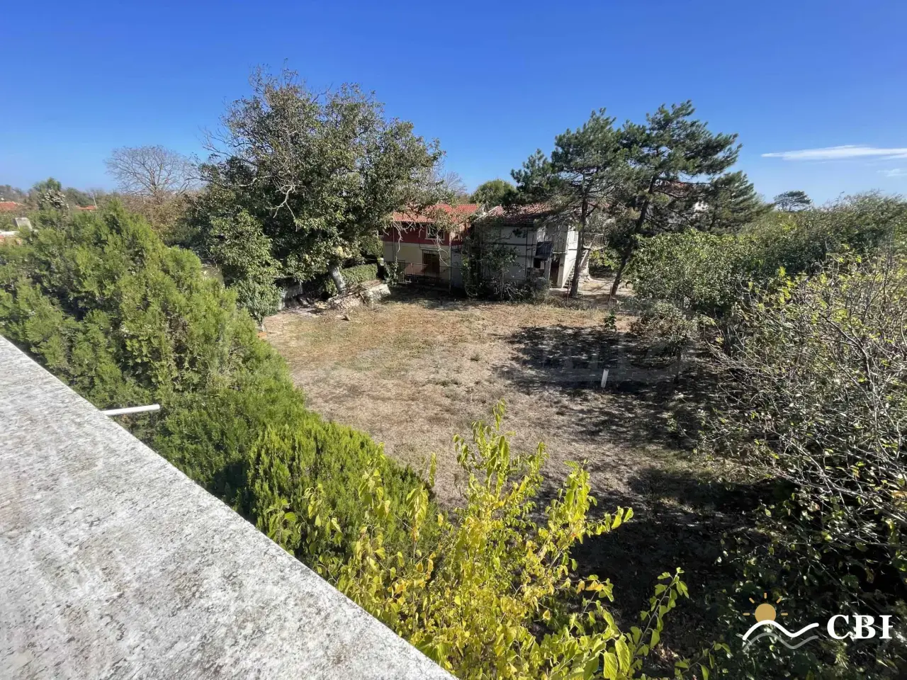 House, 11-room, 323 m², in Krapets. Photo 9 of 15. Krapets, Black Sea, Bulgaria. Cheap Beach Holiday.