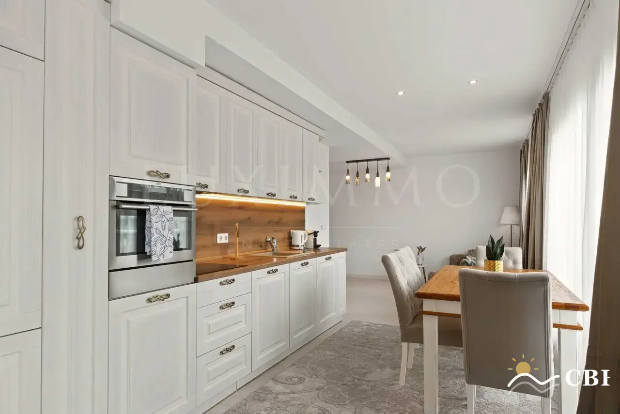 Apartment, 3-room, 110 m², in Varna. Photo 1 of 16. Varna, Black Sea, Bulgaria. Cheap Beach Holiday.