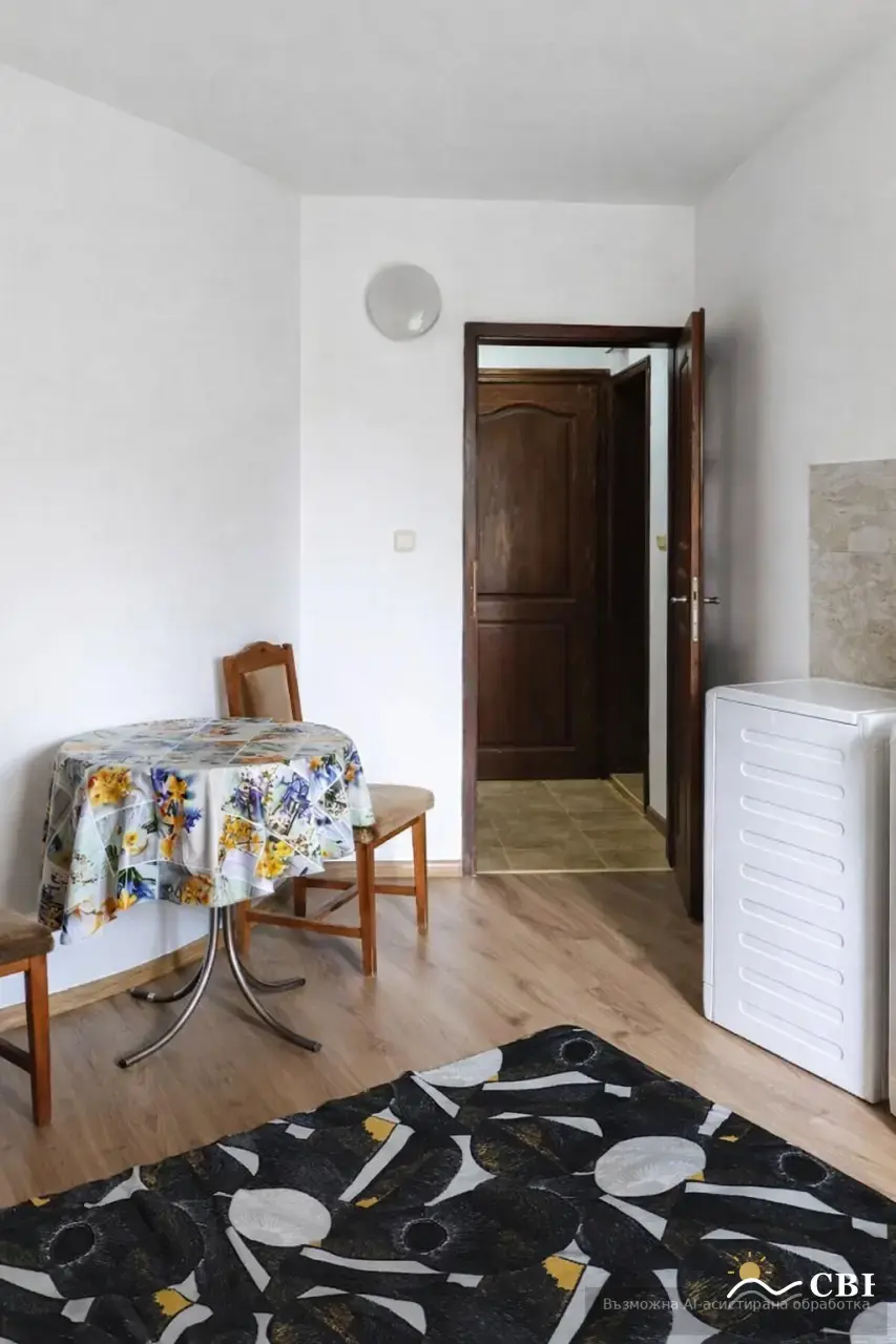 Apartment, 1-room, 30 m², in St. St. Konstantin and Elena. Photo 3 of 5. St. St. Konstantin and Elena, Black Sea, Bulgaria. Cheap Beach Holiday.