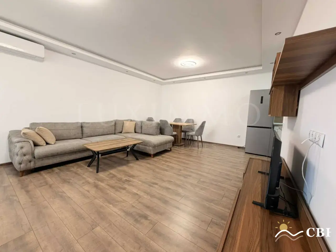 Apartment, 3-room, 100 m², in Burgas. Photo 1 of 15. Burgas, Black Sea, Bulgaria. Cheap Beach Holiday.