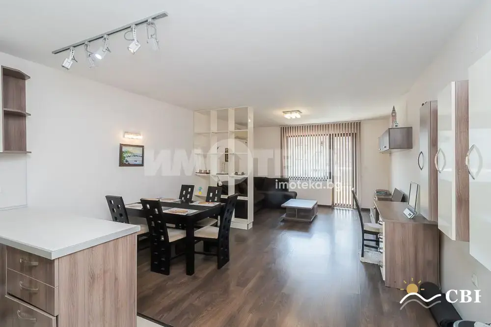 Apartment, 3-room, 130 m², in Varna. Photo 3 of 16. Varna, Black Sea, Bulgaria. Cheap Beach Holiday.