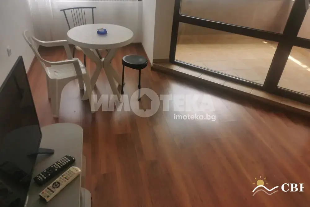 Apartment, 2-room, 65 m², in Burgas. Photo 6 of 11. Burgas, Black Sea, Bulgaria. Cheap Beach Holiday.