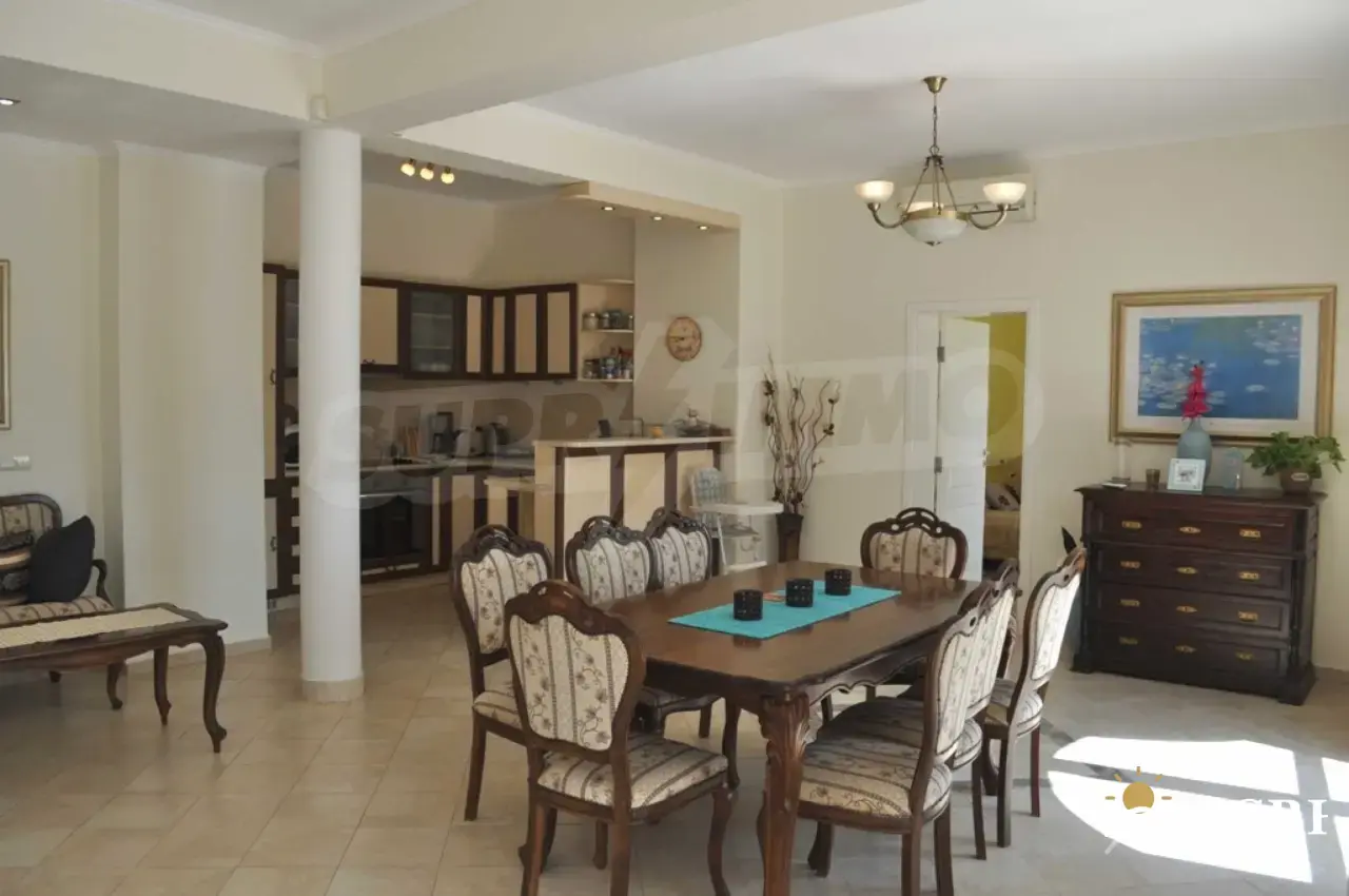House, 1-room, 257 m², in Balchik. Photo 7 of 16. Balchik, Black Sea, Bulgaria. Cheap Beach Holiday.