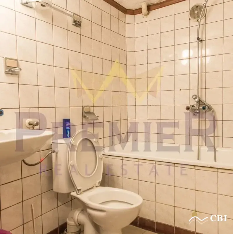 House, 1-room, 200 m², in Balchik. Photo 9 of 16. Balchik, Black Sea, Bulgaria. Cheap Beach Holiday.