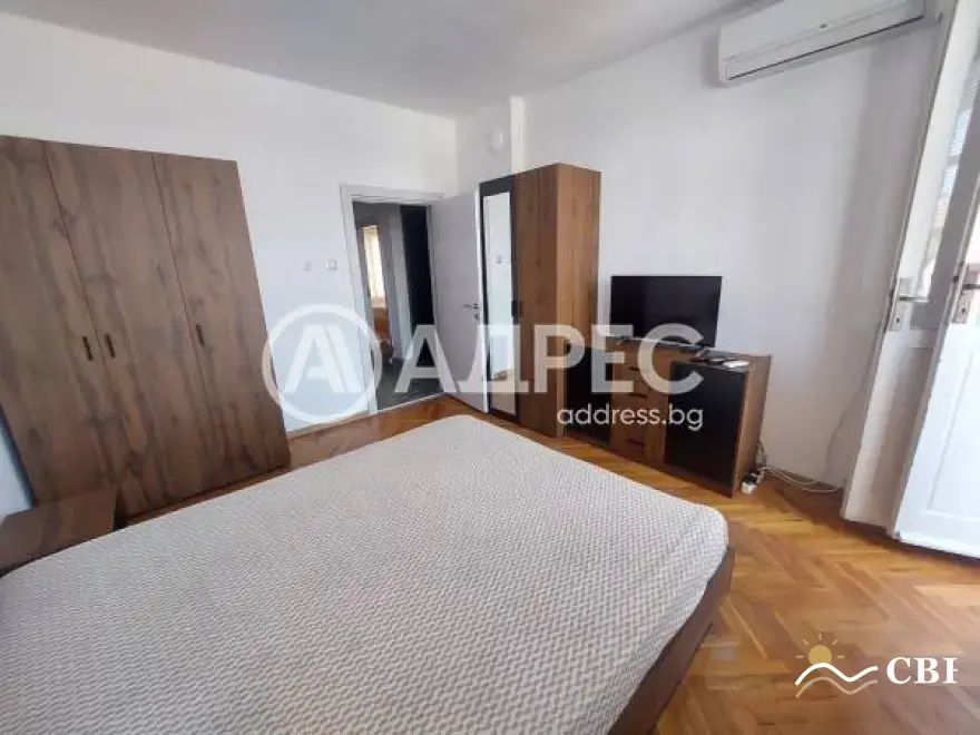 Apartment, 3-room, 75 m², in Burgas. Photo 7 of 10. Burgas, Black Sea, Bulgaria. Cheap Beach Holiday.