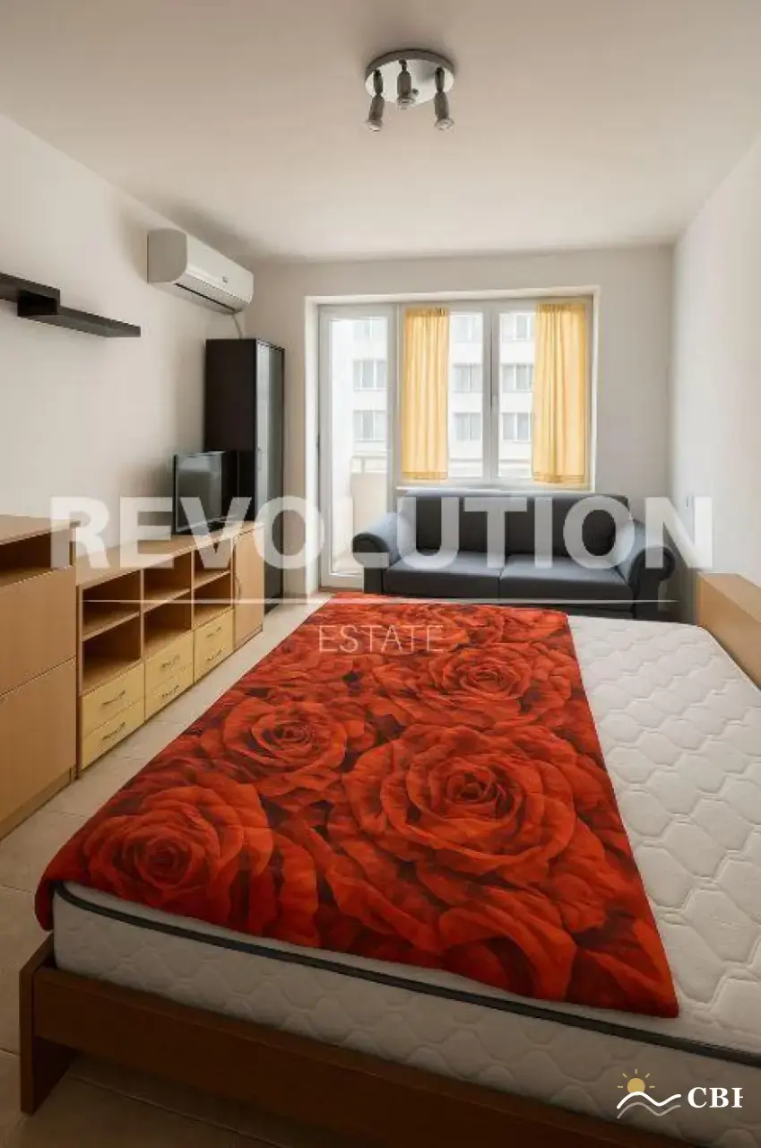 Apartment, 1-room, 30 m², in Varna. Photo 1 of 5. Varna, Black Sea, Bulgaria. Cheap Beach Holiday.