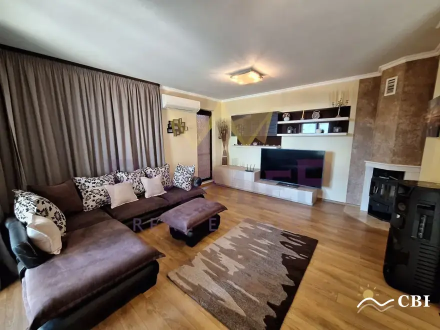 House, 1-room, 280 m², in Sarafovo. Photo 3 of 16. Sarafovo, Black Sea, Bulgaria. Cheap Beach Holiday.