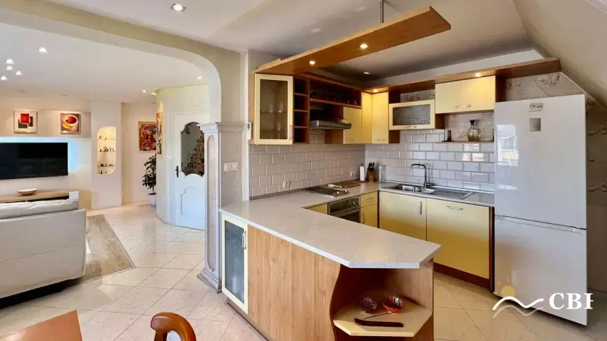 Apartment, 3-room, 75 m², in Varna. Photo 6 of 9. Varna, Black Sea, Bulgaria. Cheap Beach Holiday.