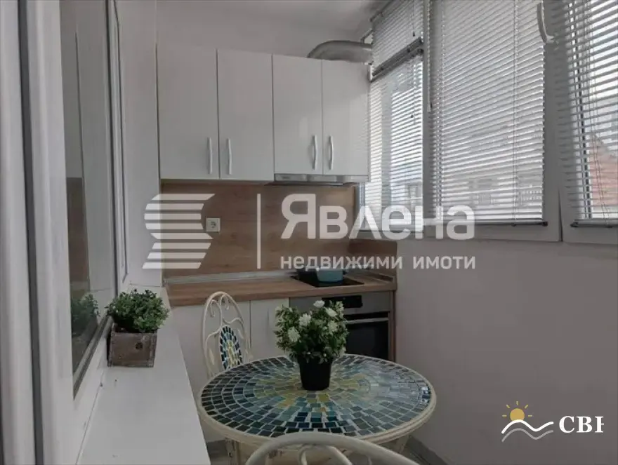 Apartment, 2-room, 60 m², in Burgas. Photo 6 of 12. Burgas, Black Sea, Bulgaria. Cheap Beach Holiday.