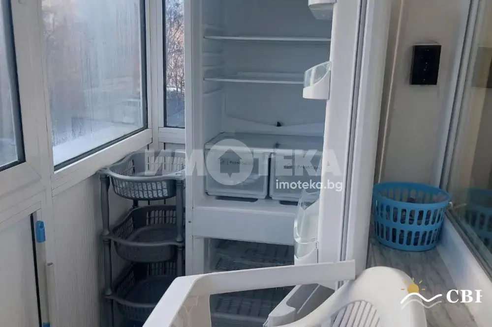 Apartment, 2-room, 70 m², in Burgas. Photo 5 of 13. Burgas, Black Sea, Bulgaria. Cheap Beach Holiday.
