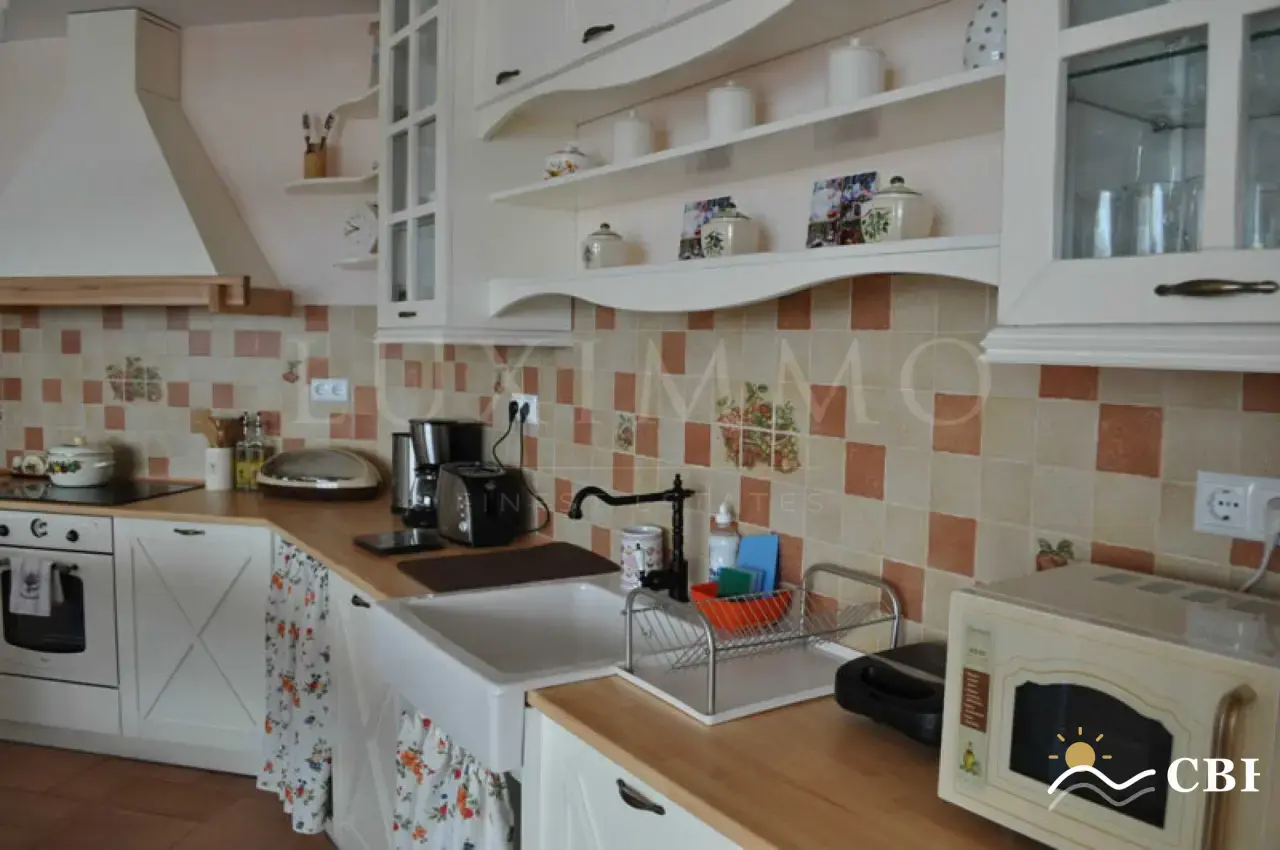 House, 1-room, 307 m², in Albena. Photo 7 of 16. Albena, Black Sea, Bulgaria. Cheap Beach Holiday.