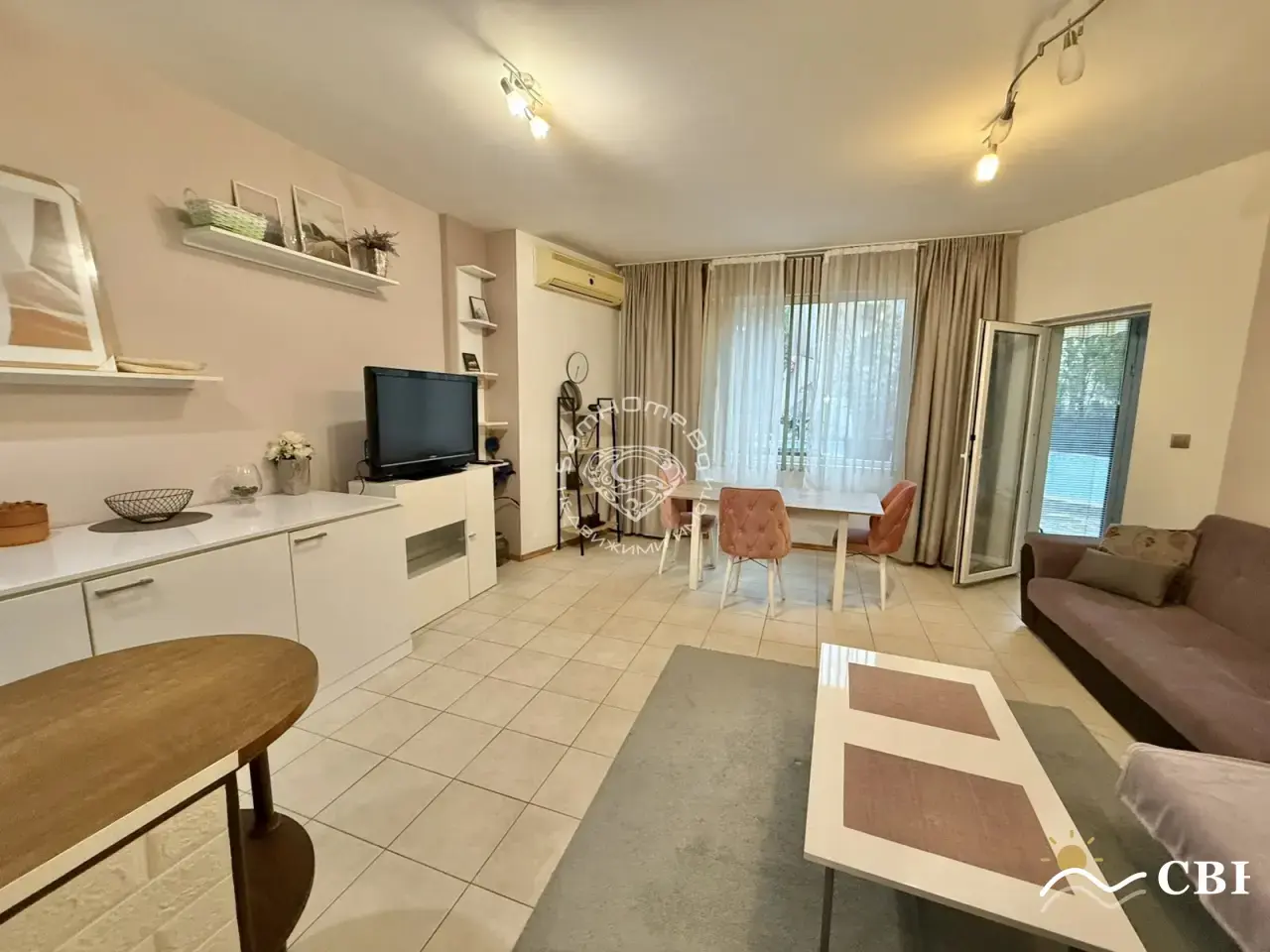 Apartment, 1-room, 120 m², in Varna. Photo 3 of 16. Varna, Black Sea, Bulgaria. Cheap Beach Holiday.