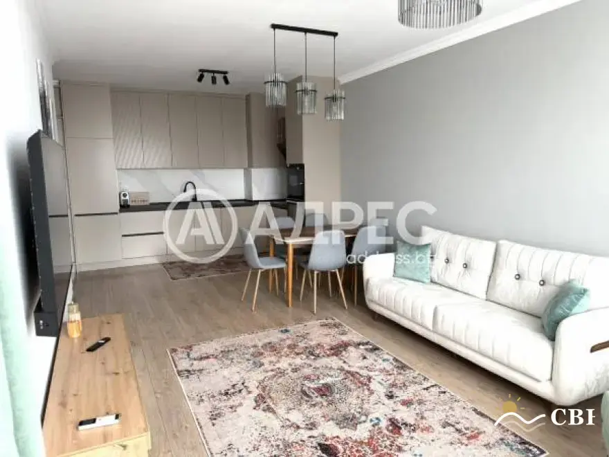Apartment, 3-room, 100 m², in Burgas. Photo 1 of 10. Burgas, Black Sea, Bulgaria. Cheap Beach Holiday.