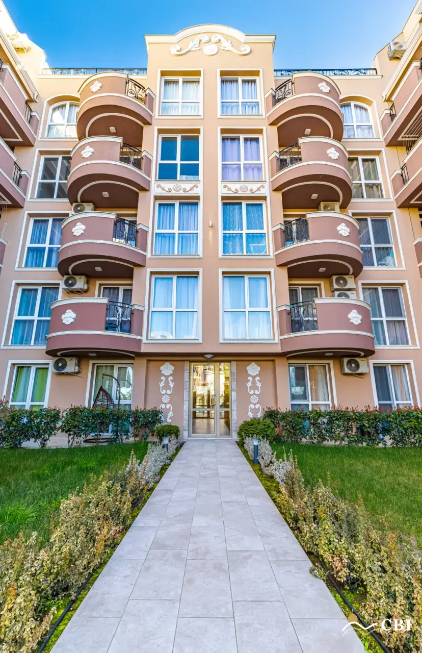 Apartment, 1-room, 45 m², in Ravda. Photo 1 of 9. Ravda, Black Sea, Bulgaria. Cheap Beach Holiday.