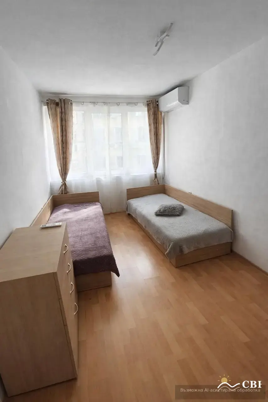 Apartment, 3-room, 82 m², in Izgrev. Photo 6 of 9. Izgrev, Black Sea, Bulgaria. Cheap Beach Holiday.