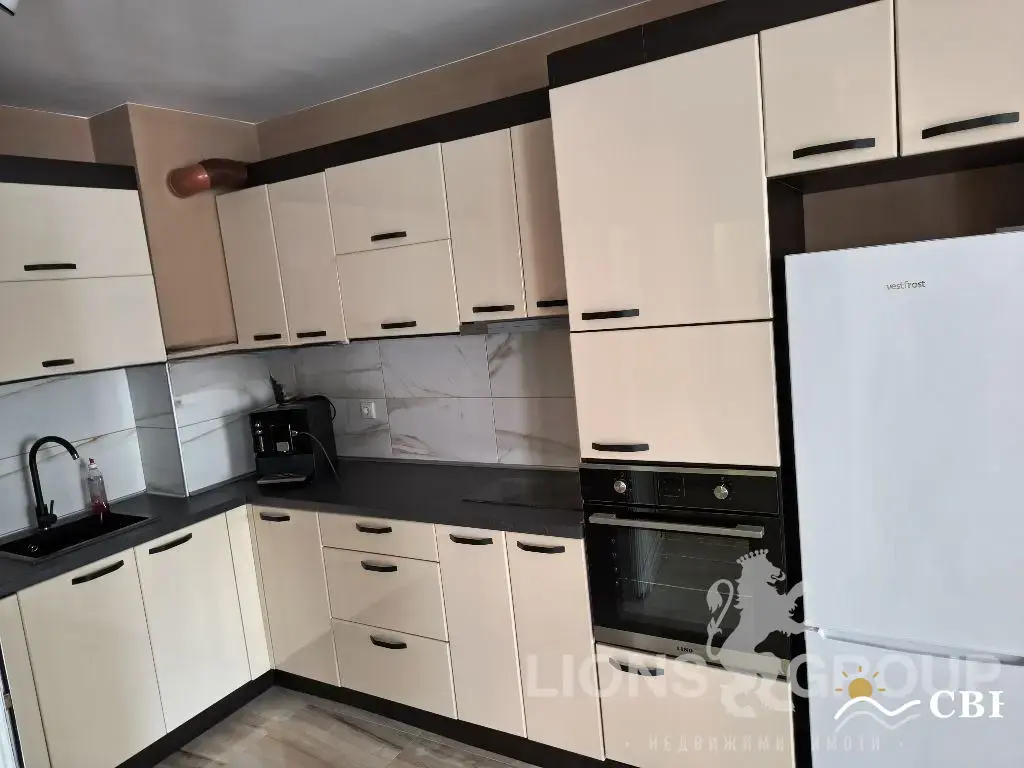 Apartment, 3-room, 115 m², in Vinitsa. Photo 1 of 16. Vinitsa, Black Sea, Bulgaria. Cheap Beach Holiday.