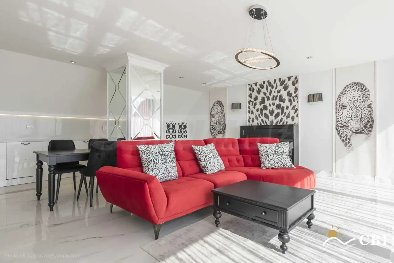 Apartment, 4-room, 217 m², in Varna. Photo 4 of 16. Varna, Black Sea, Bulgaria. Cheap Beach Holiday.
