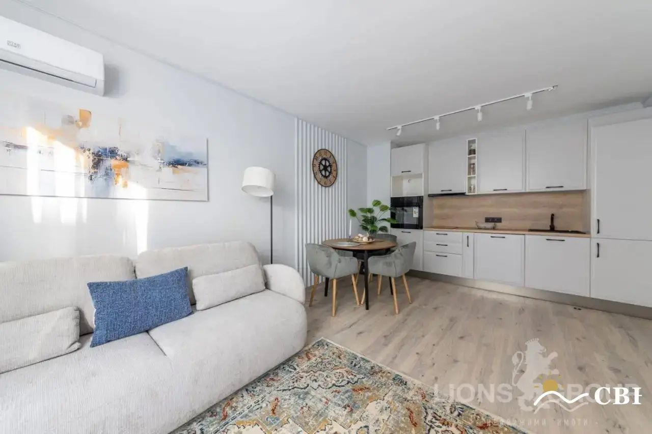 Apartment, 1-room, 76 m², in Varna. Photo 1 of 8. Varna, Black Sea, Bulgaria. Cheap Beach Holiday.