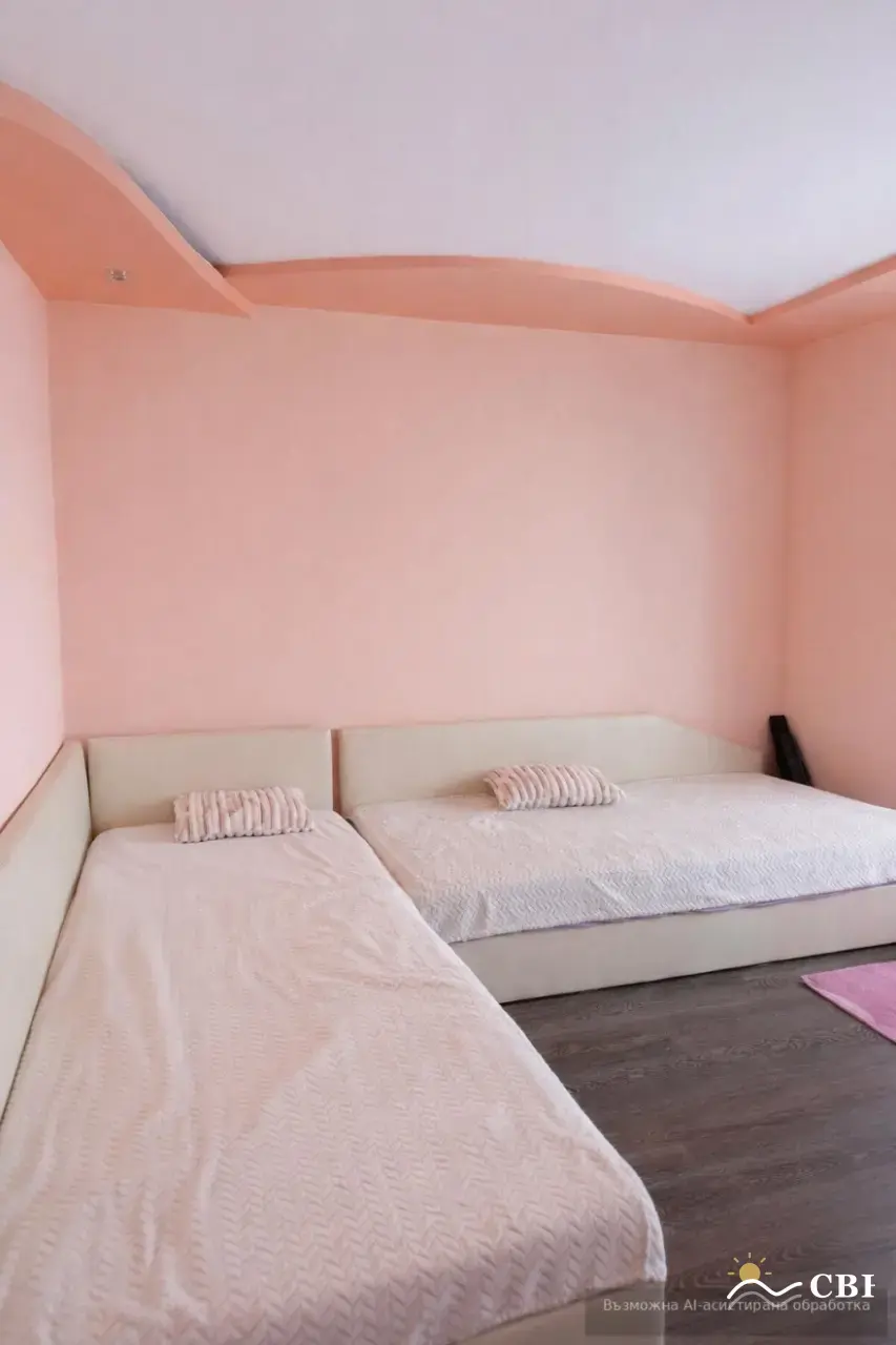 Apartment, 3-room, 102 m², in Varna. Photo 6 of 8. Varna, Black Sea, Bulgaria. Cheap Beach Holiday.