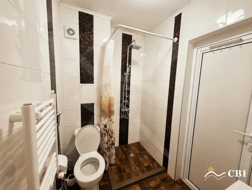 Apartment, 2-room, 65 m², in Burgas. Photo 4 of 5. Burgas, Black Sea, Bulgaria. Cheap Beach Holiday.