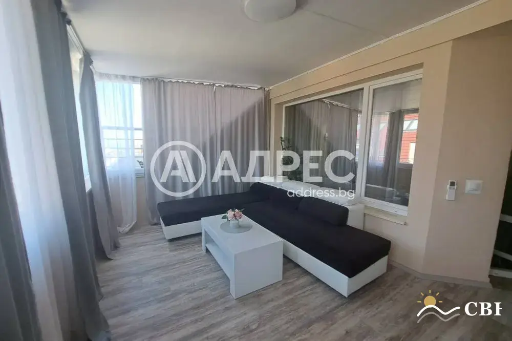 Apartment, 2-room, 55 m², in Burgas. Photo 4 of 11. Burgas, Black Sea, Bulgaria. Cheap Beach Holiday.