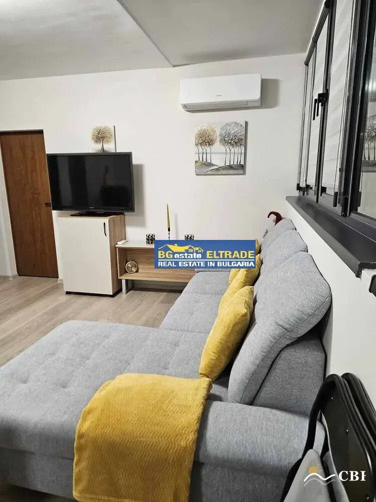 Apartment, 3-room, 90 m², in Pomorie. Photo 1 of 6. Pomorie, Black Sea, Bulgaria. Cheap Beach Holiday.