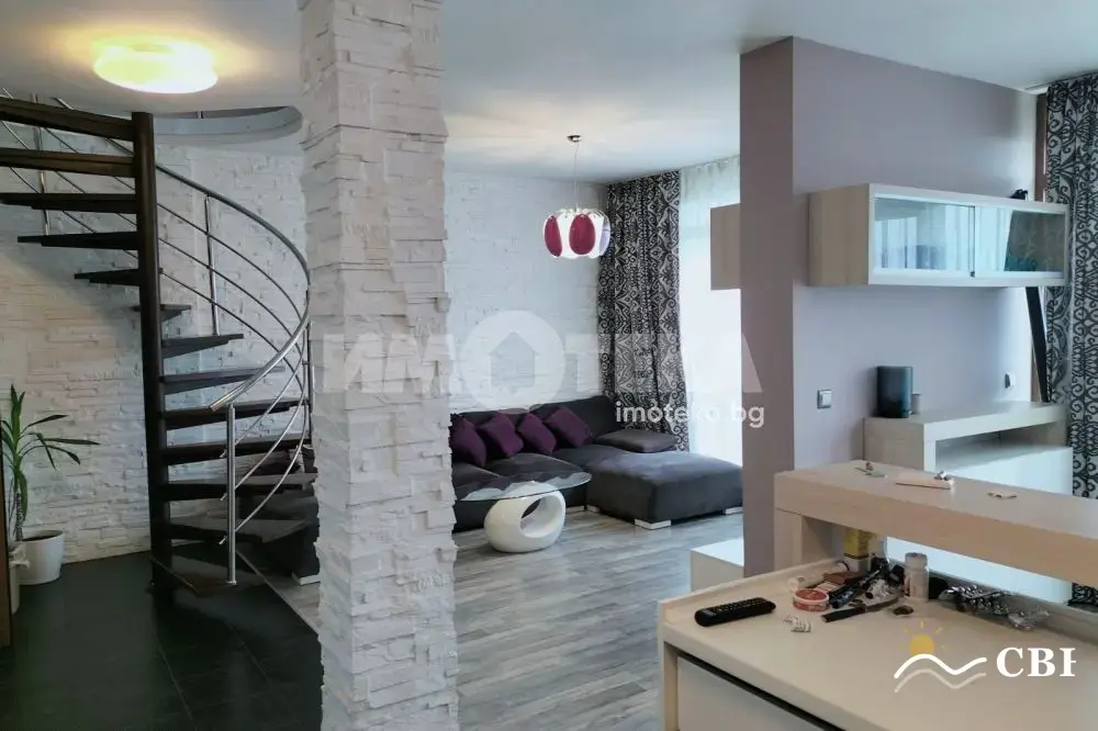 Apartment, 1-room, 250 m², in Burgas. Photo 8 of 15. Burgas, Black Sea, Bulgaria. Cheap Beach Holiday.