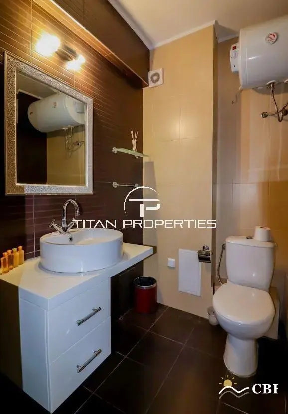 Apartment, 3-room, 130 m², in St. St. Konstantin and Elena. Photo 9 of 11. St. St. Konstantin and Elena, Black Sea, Bulgaria. Cheap Beach Holiday.