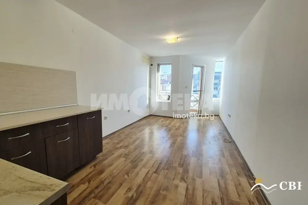 Apartment, 2-room, 60 m², in Varna. Photo 2 of 11. Varna, Black Sea, Bulgaria. Cheap Beach Holiday.