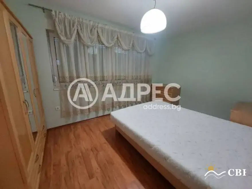 Apartment, 3-room, 110 m², in Burgas. Photo 5 of 10. Burgas, Black Sea, Bulgaria. Cheap Beach Holiday.