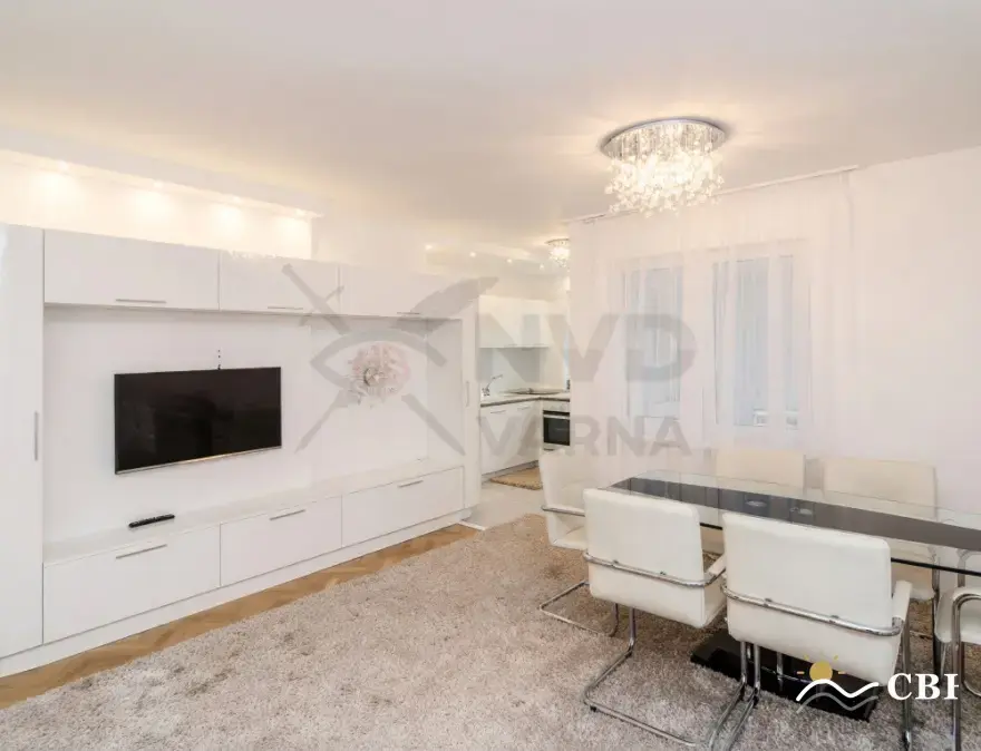 Apartment, 3-room, 90 m², in Varna. Photo 2 of 8. Varna, Black Sea, Bulgaria. Cheap Beach Holiday.