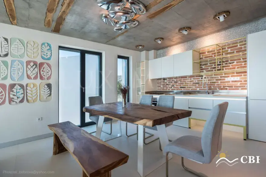Apartment, 3-room, 122 m², in Varna. Photo 8 of 16. Varna, Black Sea, Bulgaria. Cheap Beach Holiday.