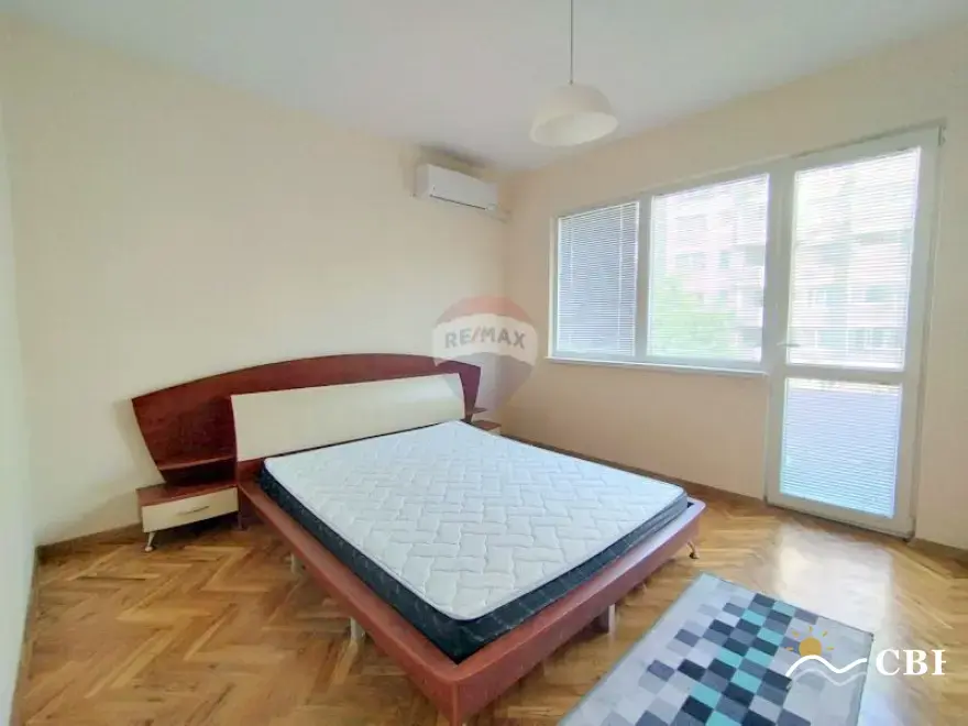 Apartment, 3-room, 90 m², in Varna. Photo 8 of 16. Varna, Black Sea, Bulgaria. Cheap Beach Holiday.