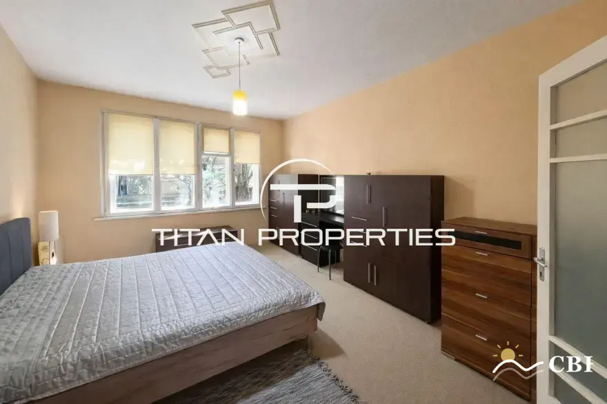 Apartment, 3-room, 98 m², in Varna. Photo 6 of 9. Varna, Black Sea, Bulgaria. Cheap Beach Holiday.