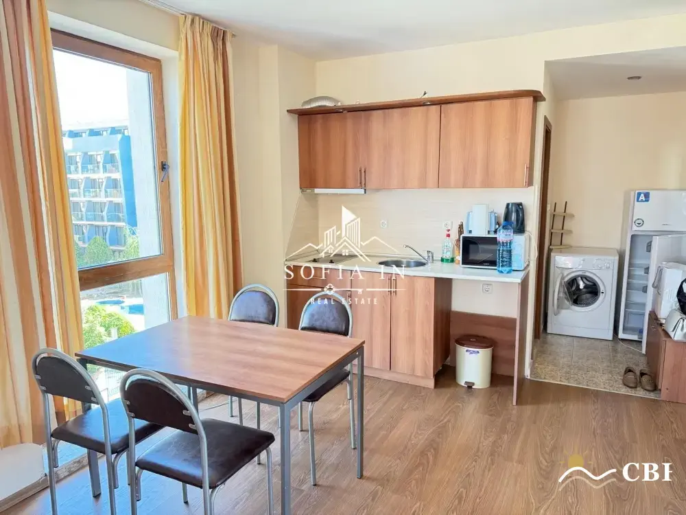 Apartment, 1-room, 30 m², in Sunny Beach. Photo 1 of 4. Sunny Beach, Black Sea, Bulgaria. Cheap Beach Holiday.