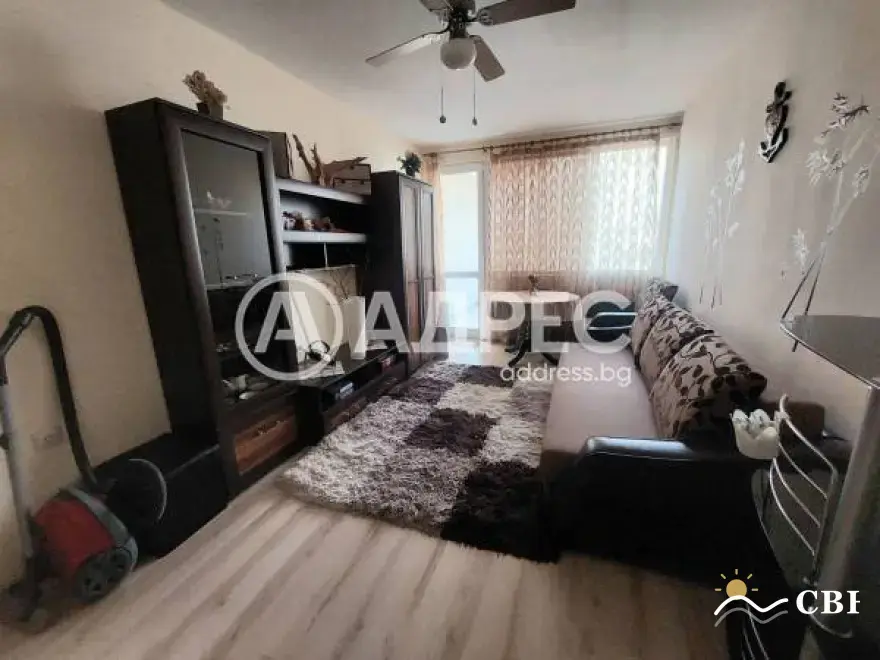 Apartment, 1-room, 42 m², in Burgas. Photo 5 of 8. Burgas, Black Sea, Bulgaria. Cheap Beach Holiday.