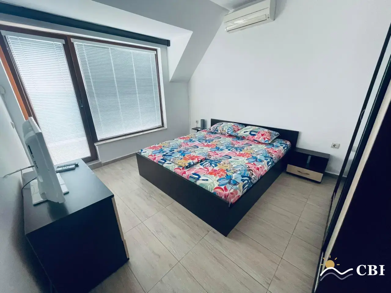 Apartment, 2-room, 65 m², in St. St. Konstantin and Elena. Photo 7 of 8. St. St. Konstantin and Elena, Black Sea, Bulgaria. Cheap Beach Holiday.