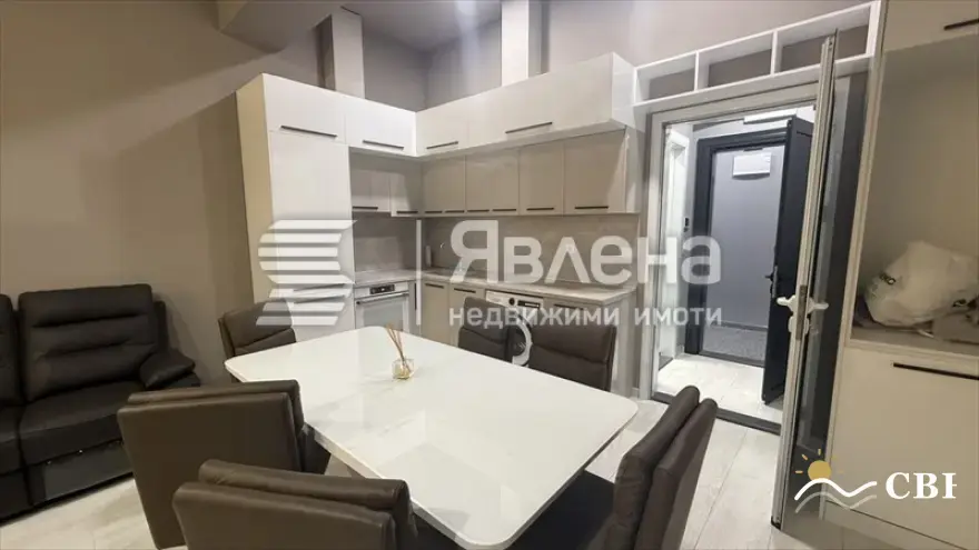 Apartment, 3-room, 120 m², in Varna. Photo 2 of 5. Varna, Black Sea, Bulgaria. Cheap Beach Holiday.