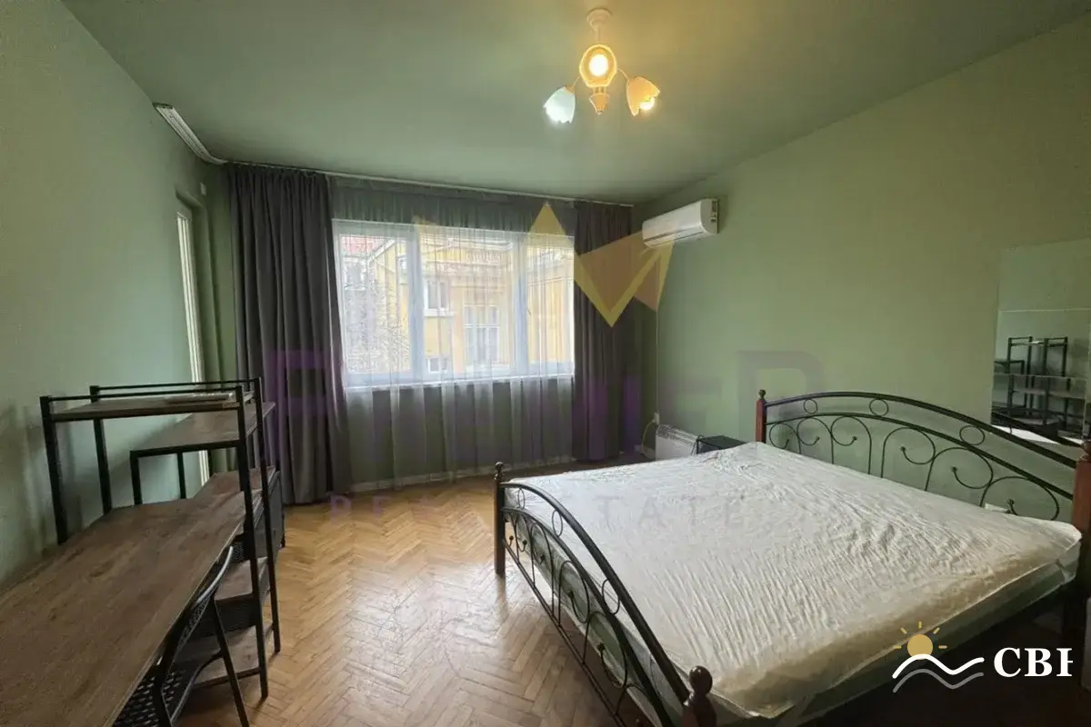 Apartment, 4-room, 120 m², in Varna. Photo 6 of 12. Varna, Black Sea, Bulgaria. Cheap Beach Holiday.