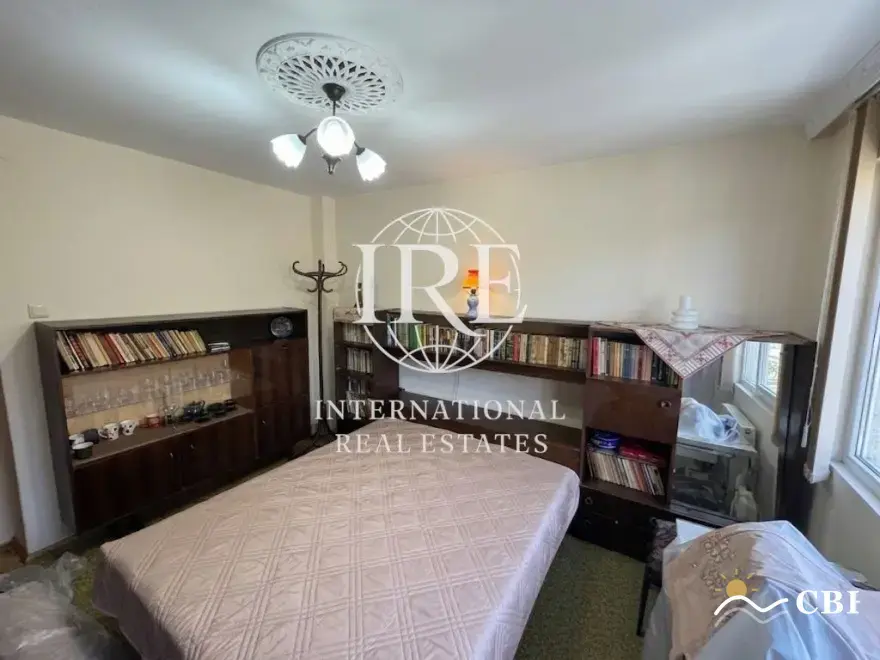 Apartment, 4-room, 100 m², in Varna. Photo 8 of 11. Varna, Black Sea, Bulgaria. Cheap Beach Holiday.