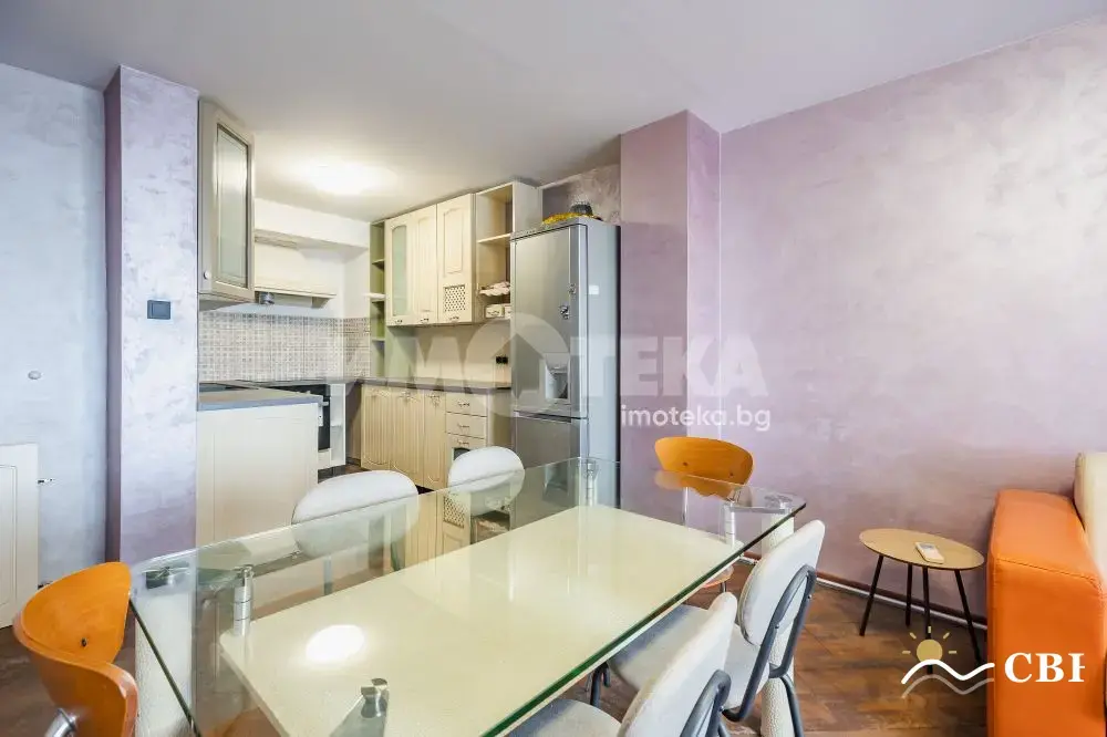 Apartment, 3-room, 98 m², in Varna. Photo 6 of 13. Varna, Black Sea, Bulgaria. Cheap Beach Holiday.