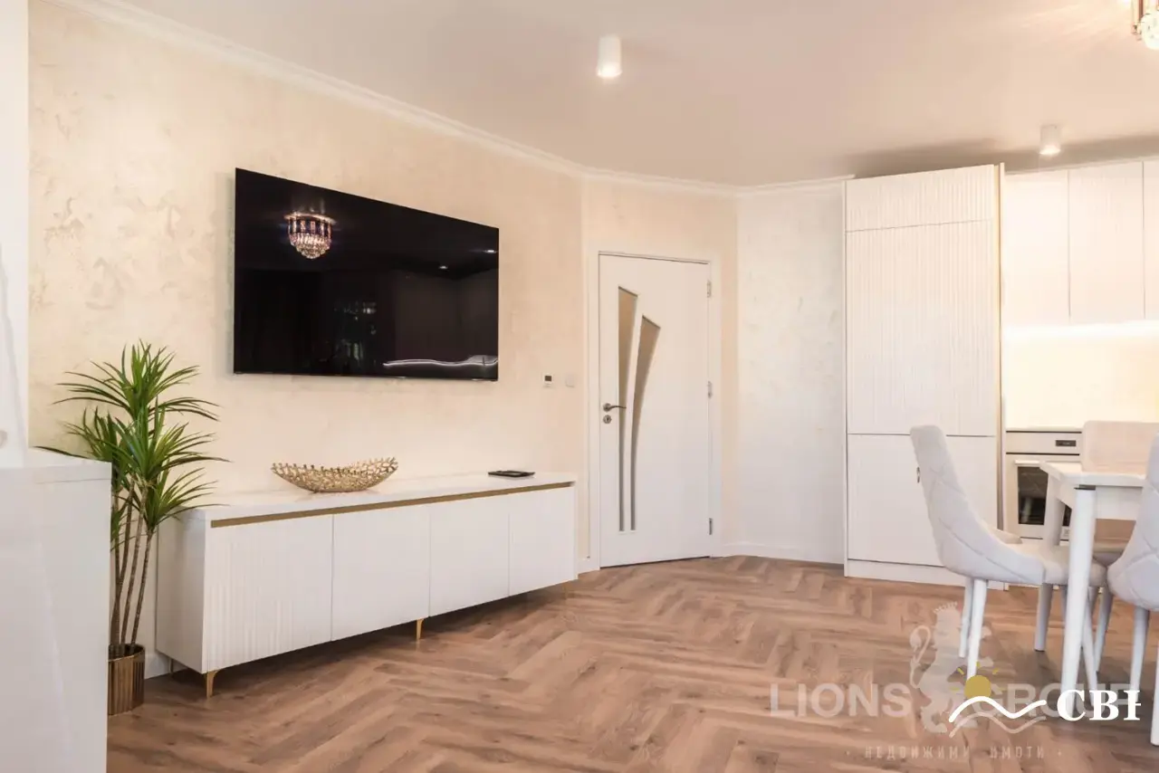 Apartment, 3-room, 100 m², in Varna. Photo 9 of 16. Varna, Black Sea, Bulgaria. Cheap Beach Holiday.
