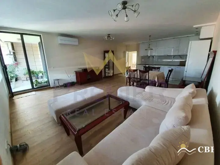 Apartment, 3-room, 160 m², in Varna. Photo 1 of 16. Varna, Black Sea, Bulgaria. Cheap Beach Holiday.