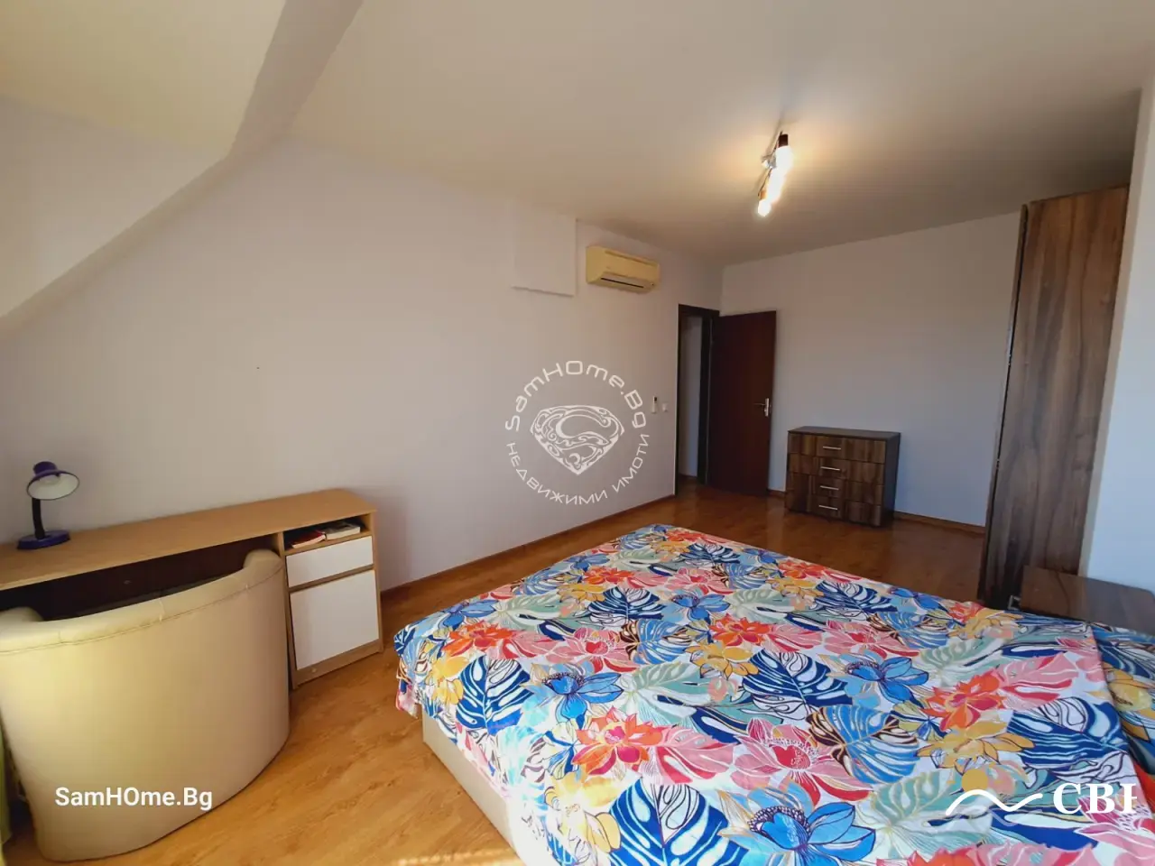 Apartment, 3-room, 120 m², in Varna. Photo 6 of 15. Varna, Black Sea, Bulgaria. Cheap Beach Holiday.
