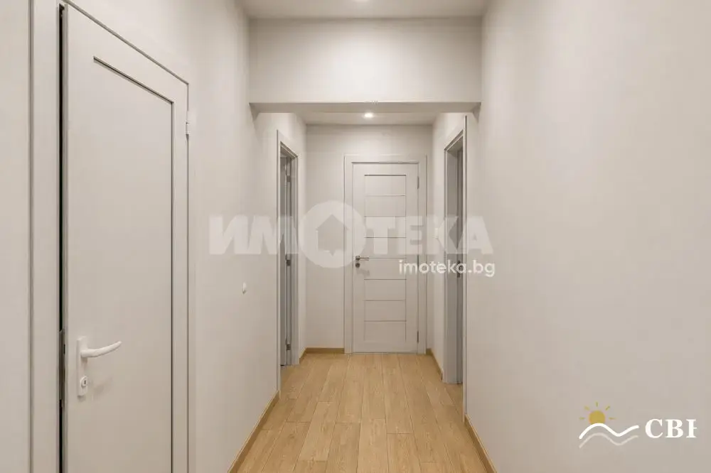 Apartment, 3-room, 83 m², in Varna. Photo 8 of 16. Varna, Black Sea, Bulgaria. Cheap Beach Holiday.