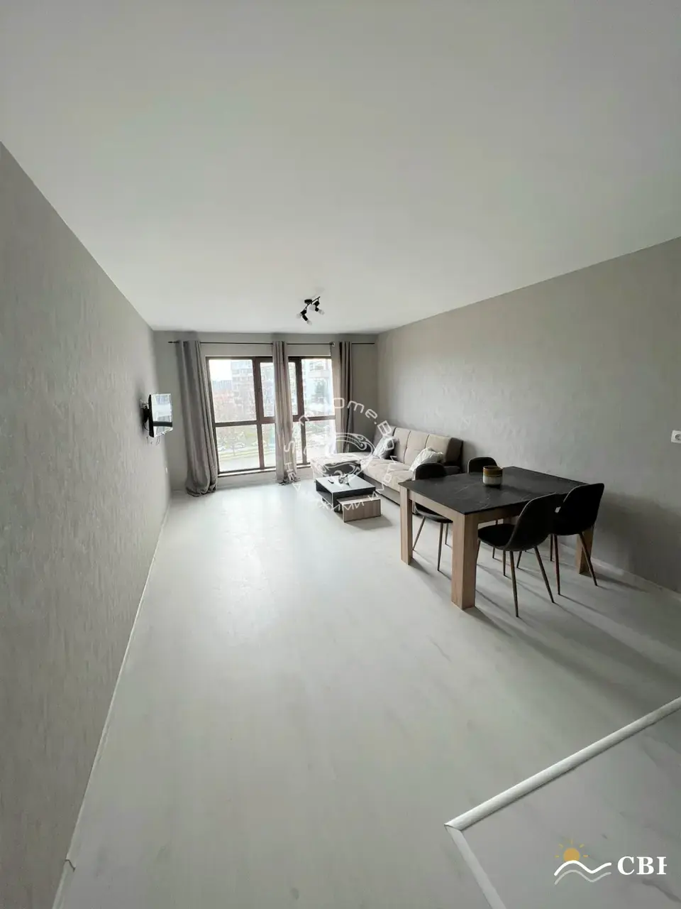 Apartment, 2-room, 110 m², in Varna. Photo 2 of 11. Varna, Black Sea, Bulgaria. Cheap Beach Holiday.