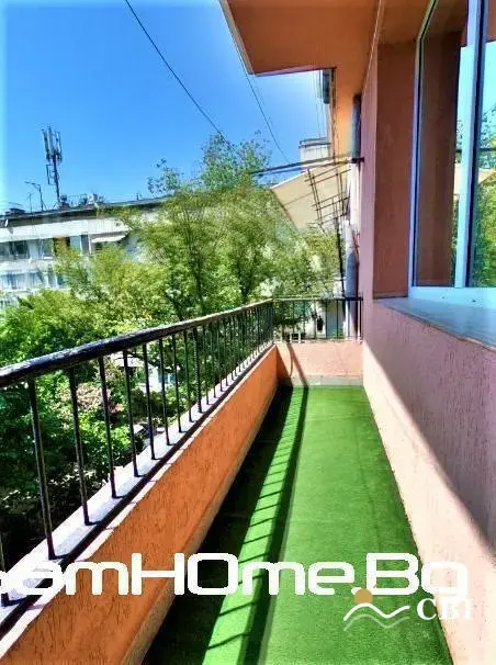 Apartment, 1-room, 45 m², in Varna. Photo 6 of 9. Varna, Black Sea, Bulgaria. Cheap Beach Holiday.