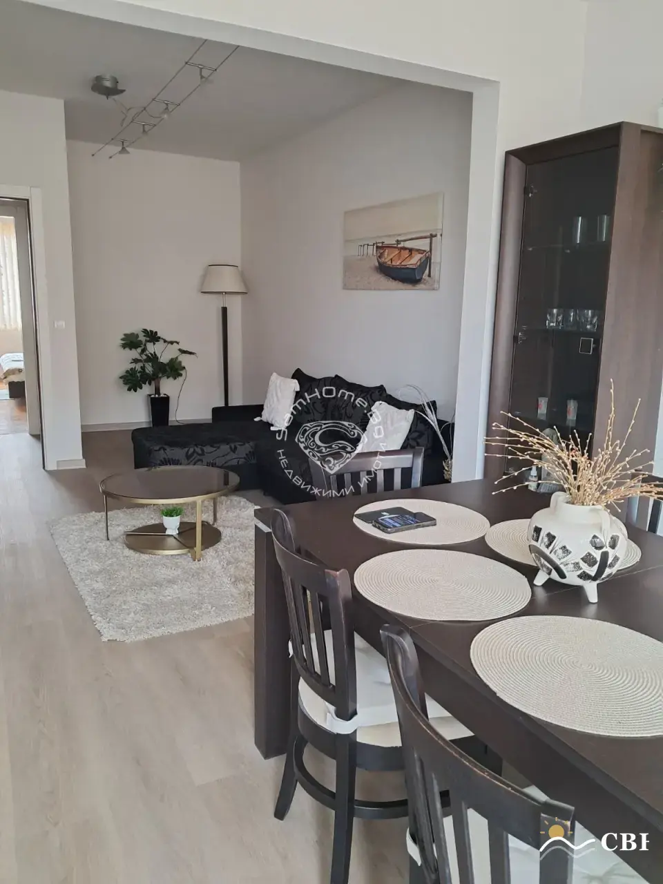 Apartment, 2-room, 100 m², in Varna. Photo 2 of 11. Varna, Black Sea, Bulgaria. Cheap Beach Holiday.