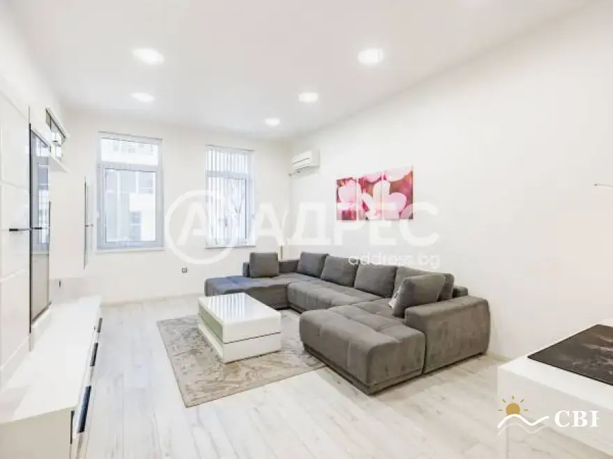 Apartment, 3-room, 90 m², in Varna. Photo 3 of 16. Varna, Black Sea, Bulgaria. Cheap Beach Holiday.