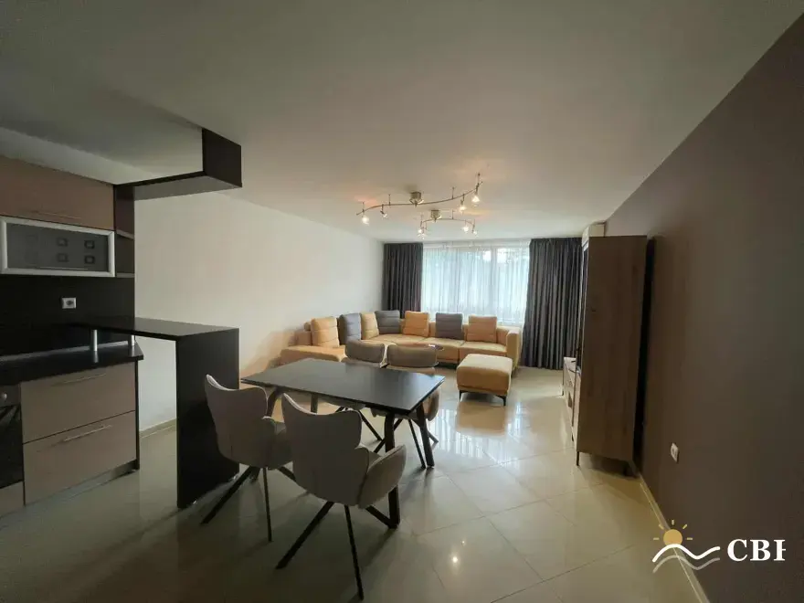 Apartment, 3-room, 125 m², in Varna. Photo 2 of 8. Varna, Black Sea, Bulgaria. Cheap Beach Holiday.